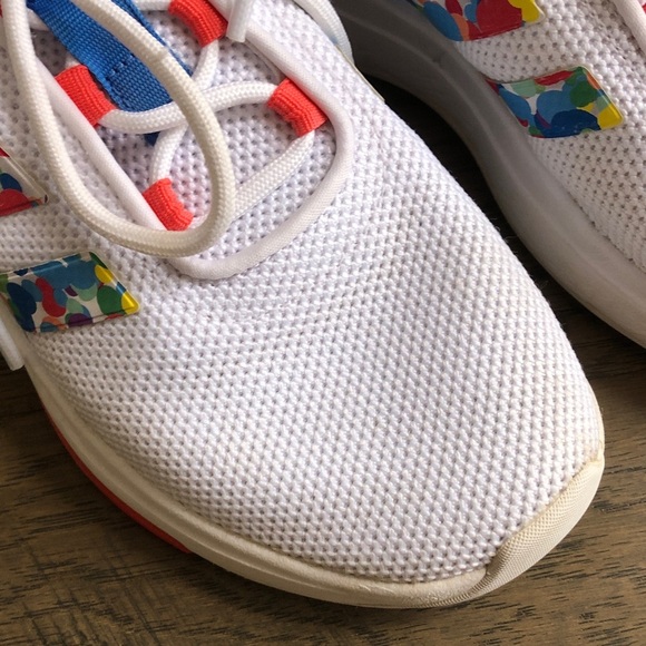 Adidas Cloudfoam Kids White Sneakers with Blue and Red Accents Sz 2.5 Like New - Picture 2 of 7